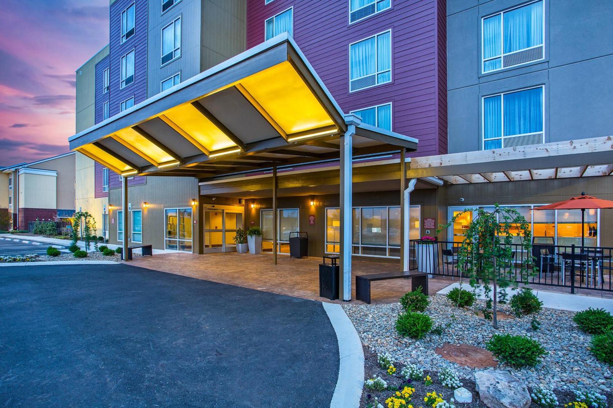 Towneplace Suites By Marriott Куквилл Экстерьер фото